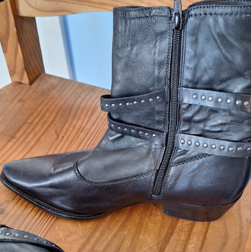 Vintage Foundry Black Leather Harness Boots Size 9 - Picture 5 of 8